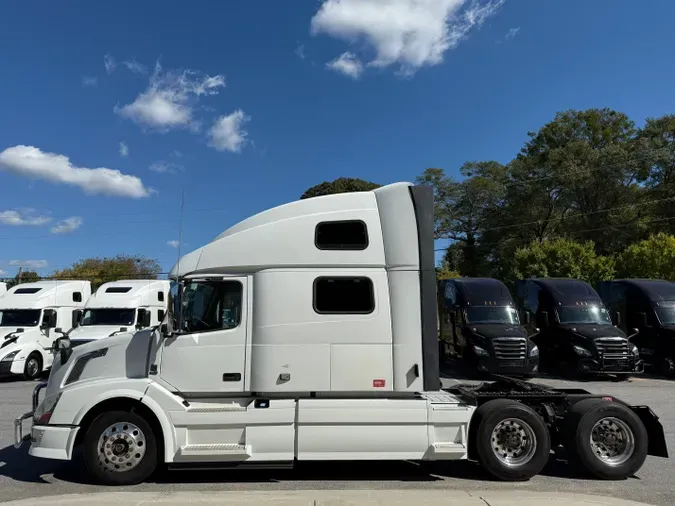 2014 Volvo VNL64T780