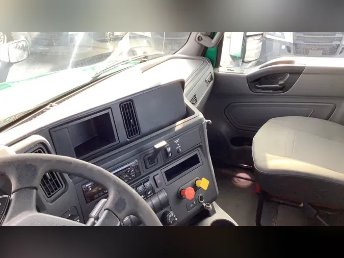 2020 International LT85221e886f0af7236154506233732d95