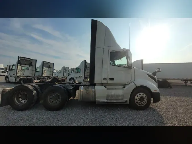 2019 Volvo VNL300