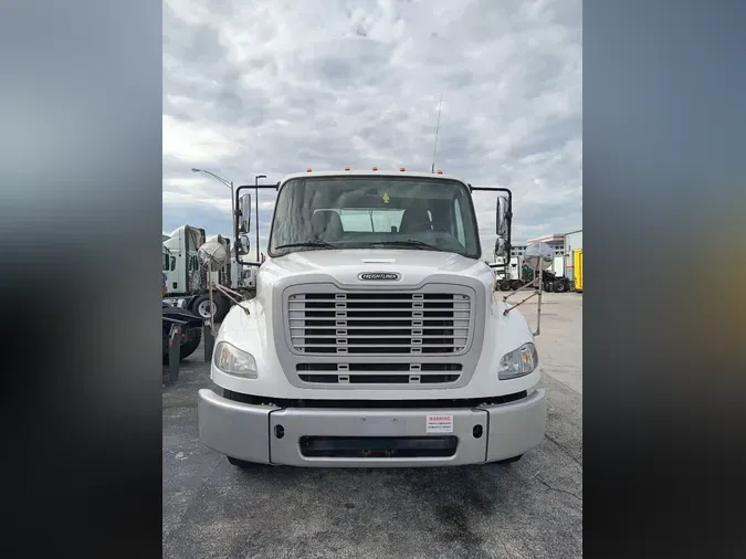 2018 FREIGHTLINER M2-112