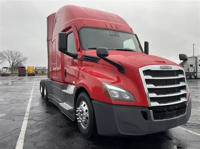 2021 FREIGHTLINER CA126