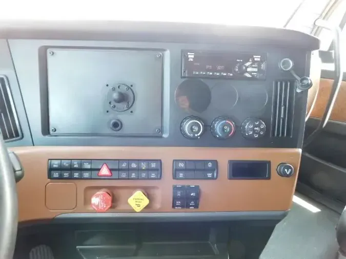 2020 Freightliner New Cascadia 126