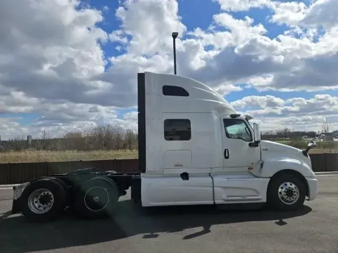 2022 International LT625