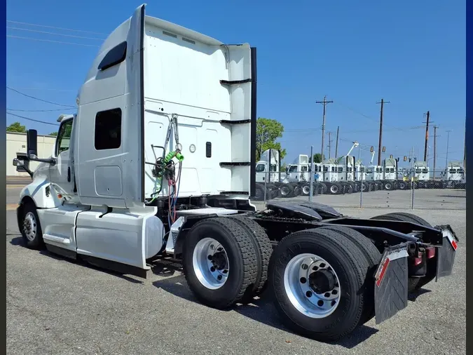 2020 NAVISTAR INTERNATIONAL LT625 SLPR CAB