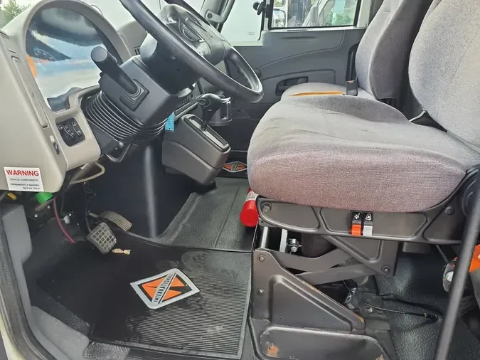 2019 NAVISTAR INTERNATIONAL 4300