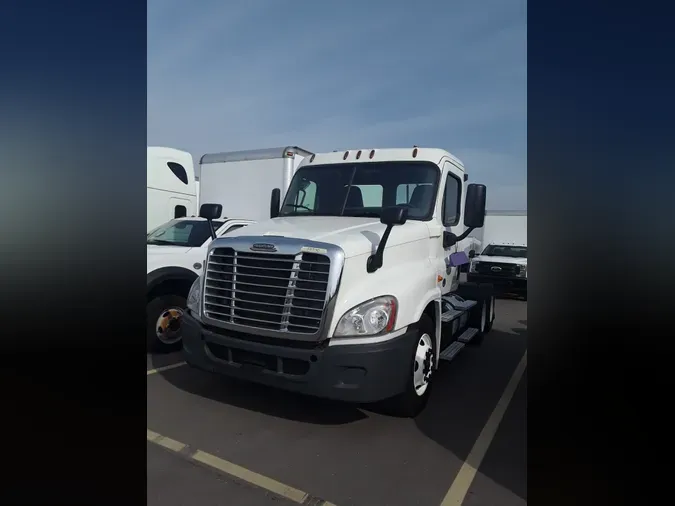 2014 FREIGHTLINER/MERCEDES CASCADIA 125