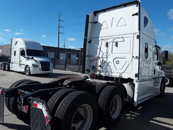 2020 FREIGHTLINER/MERCEDES CASCADIA 125