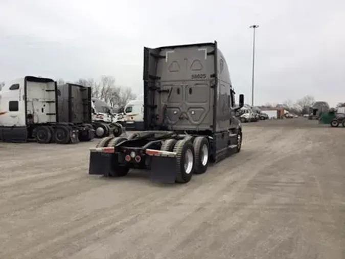 2023 Freightliner Cascadia