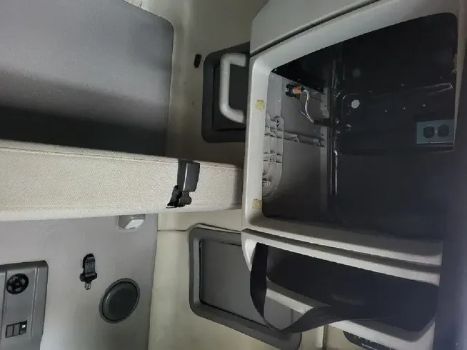 2020 VOLVO VNL64T760