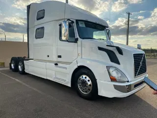 2018 VOLVO VNL64T780