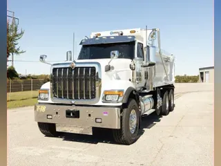 2024 INTERNATIONAL HX