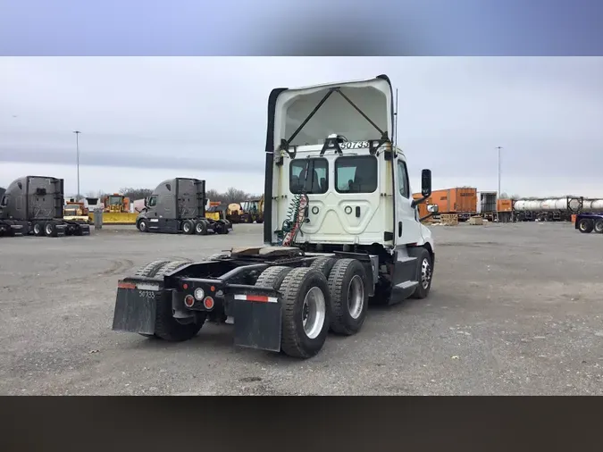 2020 Freightliner Cascadia 126