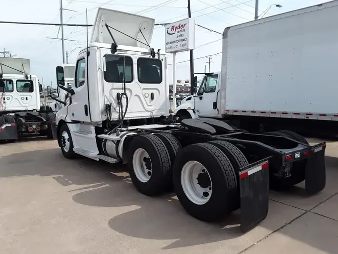 2019 FREIGHTLINER/MERCEDES CASCADIA