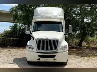 2023 INT LT625 6x4