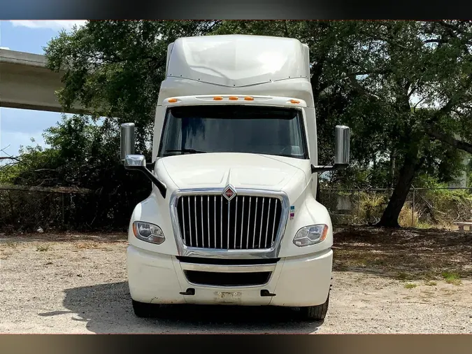 2023 INT LT625 6x4