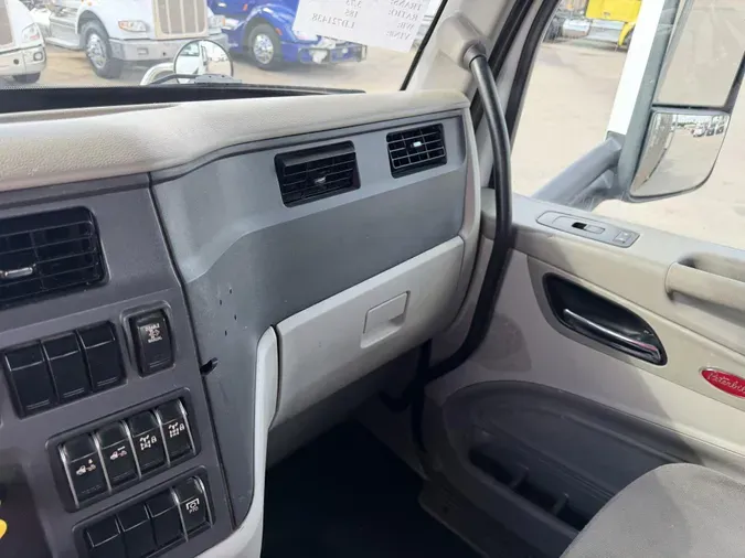 2020 Peterbilt 567