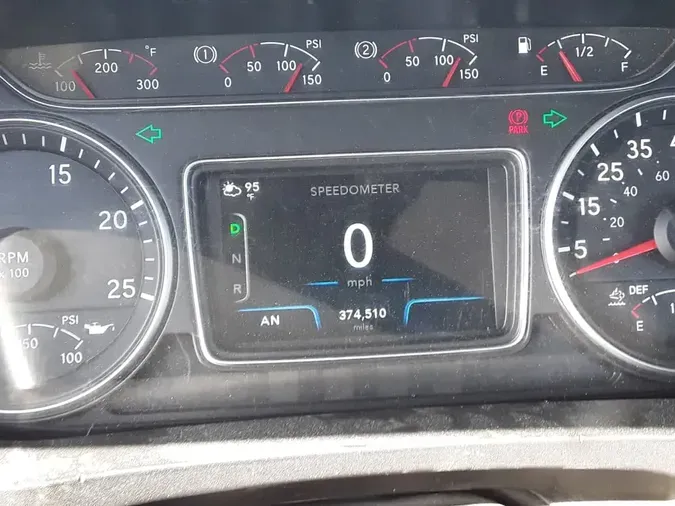 2019 NAVISTAR INTERNATIONAL RH613 DAYCAB S/A