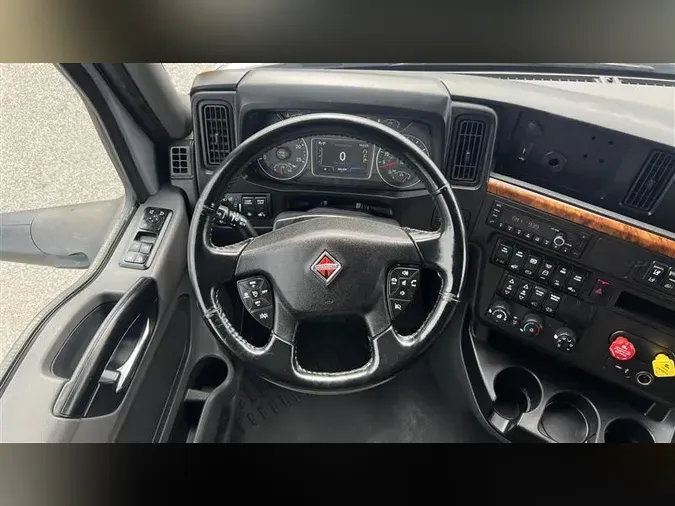 2022 INTERNATIONAL LT