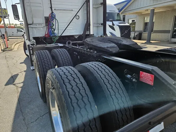 2024 VOLVO VNL64T860