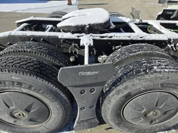 2022 International LT625