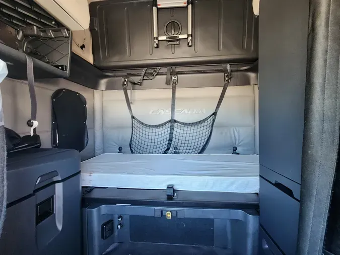 2020 FREIGHTLINER Cascadia 126
