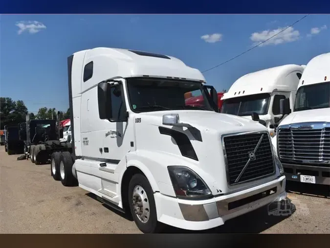 2013 VOLVO VNL64T6708553a7524f04bce9df2fff35460f21fd