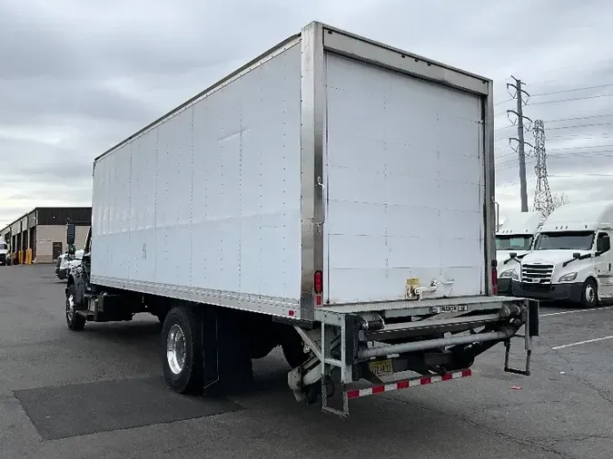 2019 Freightliner M2