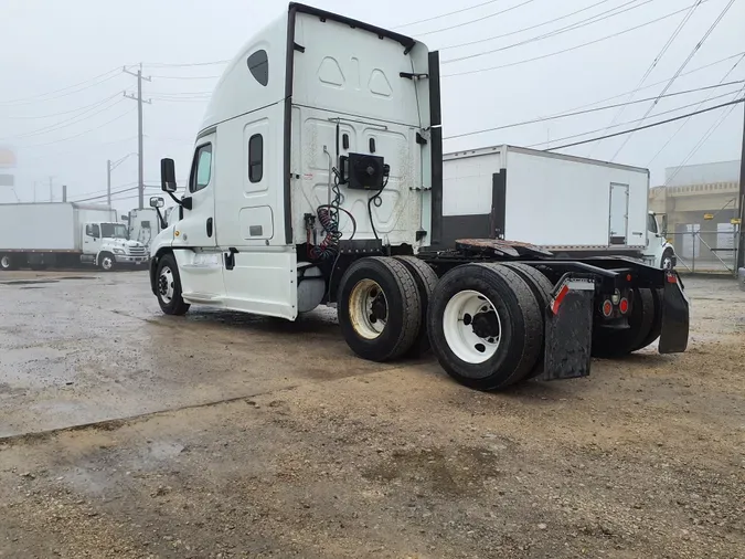 2019 FREIGHTLINER/MERCEDES CASCADIA 125