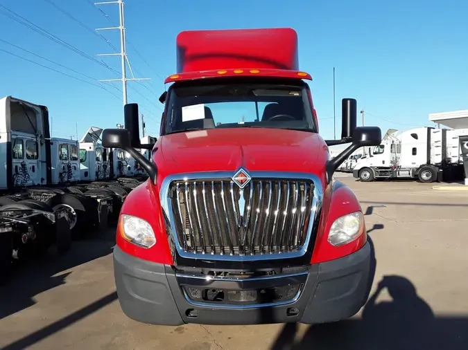 2020 NAVISTAR INTERNATIONAL LT625 DAYCAB S/A