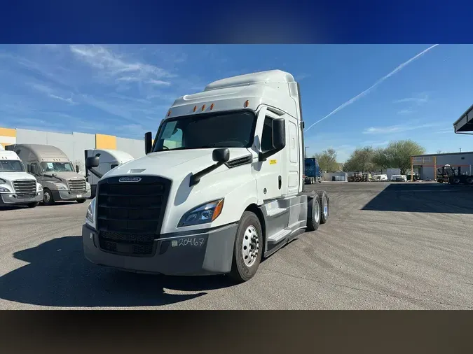 2021 Freightliner Cascadia 126