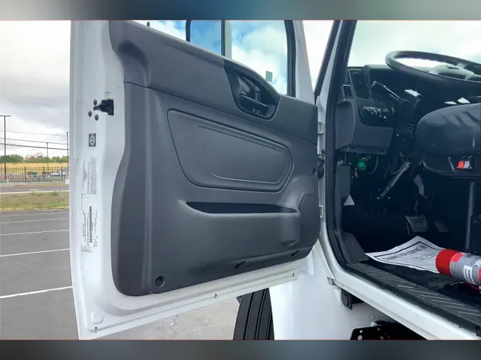 2020 INT MV607