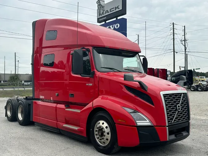 2020 Volvo VNL64T760