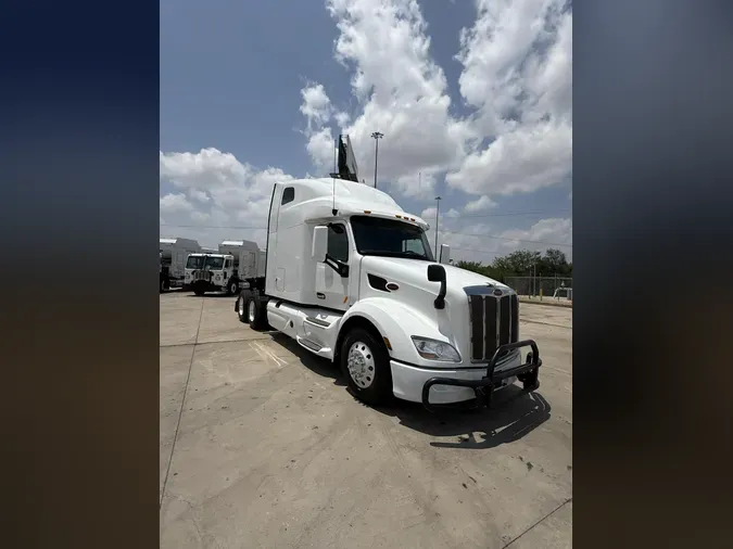 2022 Peterbilt 579
