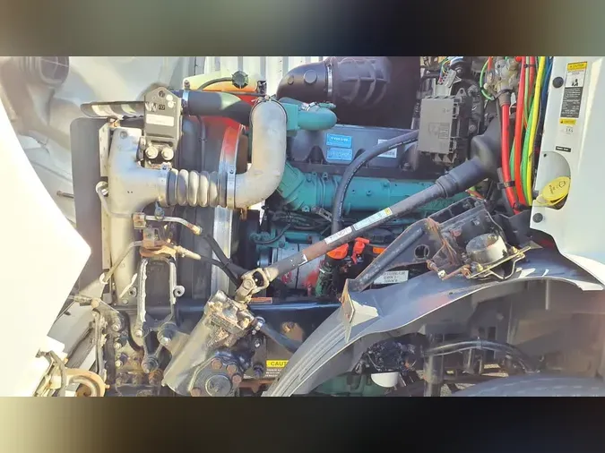 2014 VOLVO VNM42TRACTOR