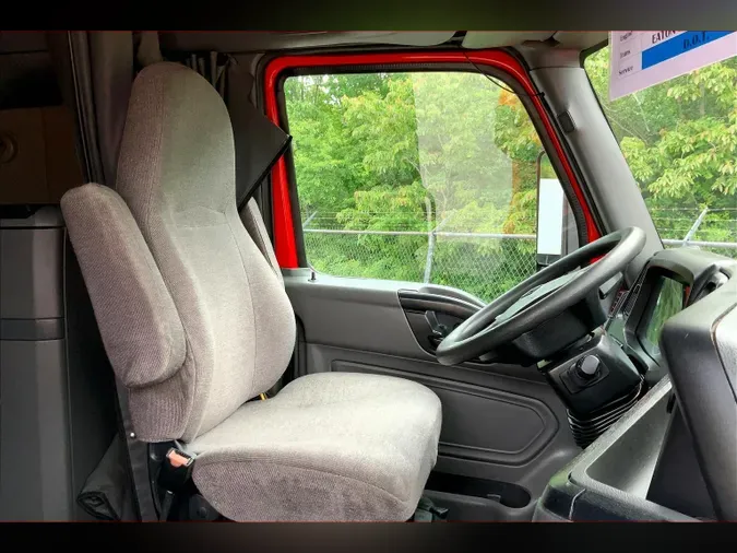 2022 INT LT625 6x4