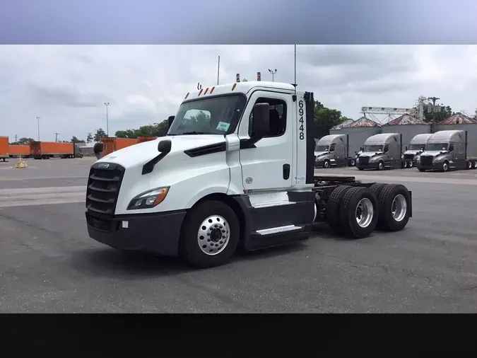 2019 Freightliner Cascadia 126856dd5838023207728c2dc066d8788e6