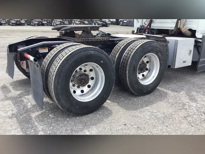2021 Freightliner Cascadia 126