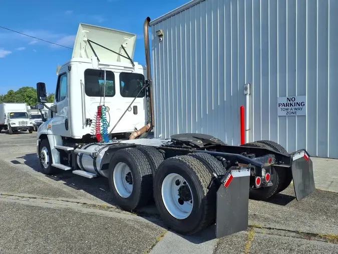 2017 FREIGHTLINER CASCADIA 125