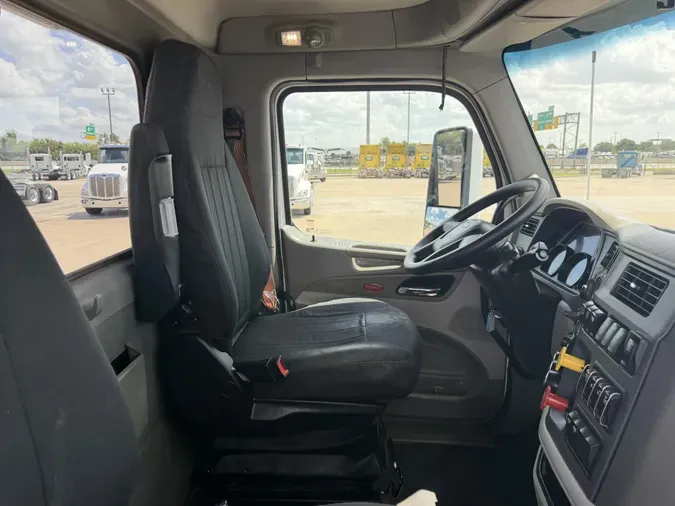 2020 Peterbilt 57985774af1e98d52d1e45ae112e0d24bf3