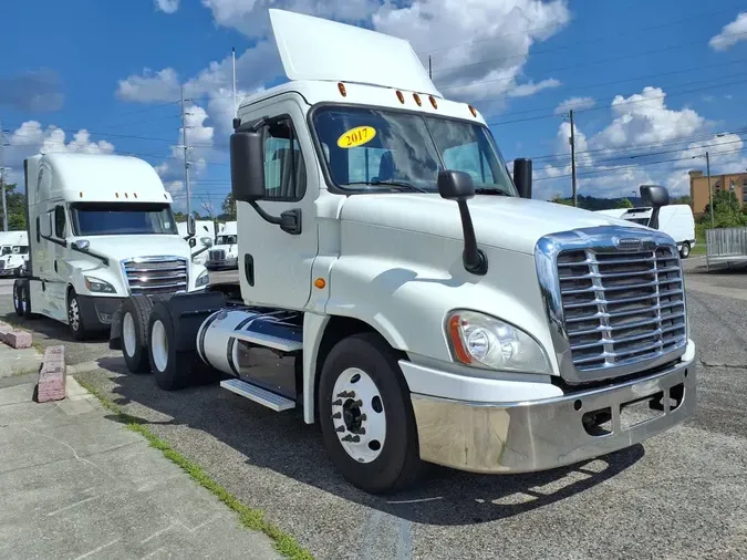 2017 FREIGHTLINER CASCADIA 125