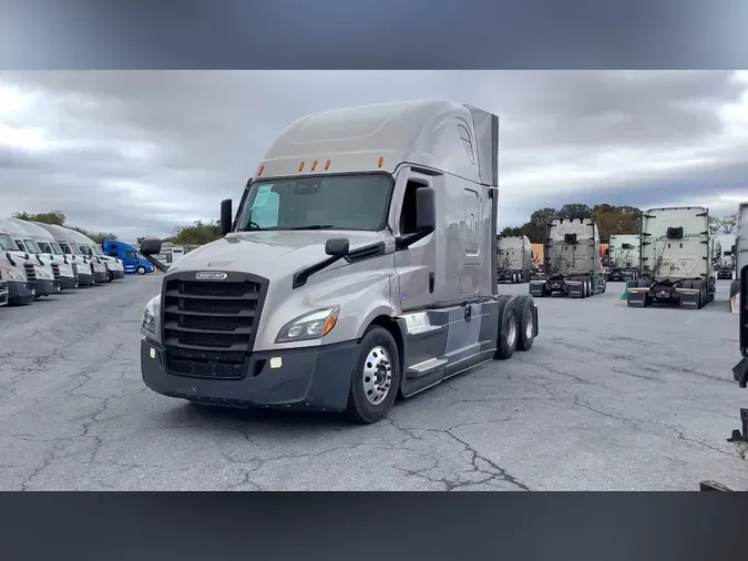 2022 Freightliner Cascadia 126