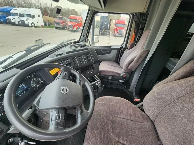 2021 VOLVO VNL64T740857b5168b17b49faab62370a76b9b743