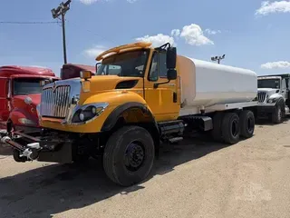 2011 INTERNATIONAL WORKSTAR 7600