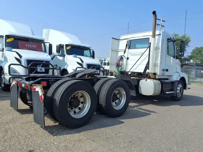 2017 VOLVO VNL64TRACTOR