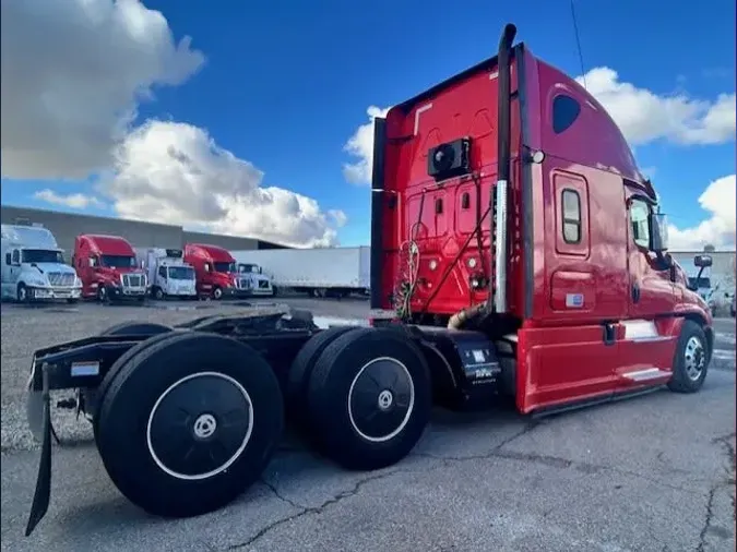 2019 FREIGHTLINER/MERCEDES CASCADIA 125