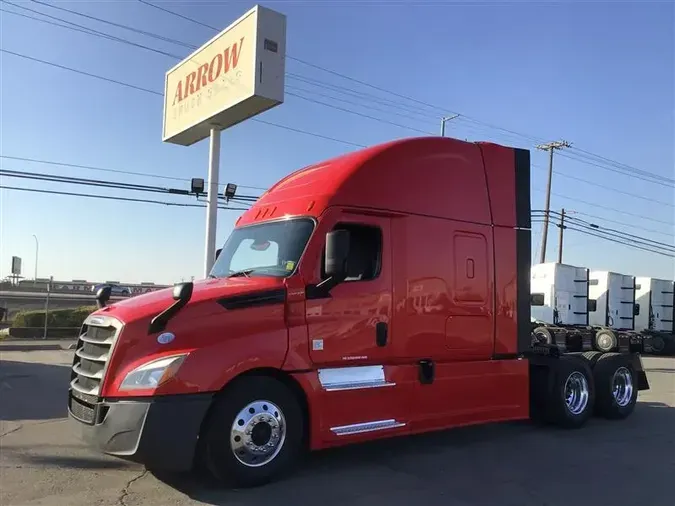 2023 FREIGHTLINER CA126