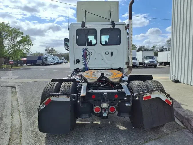 2020 FREIGHTLINER/MERCEDES NEW CASCADIA 1168586fe49985aed108e3d6b53379121a4