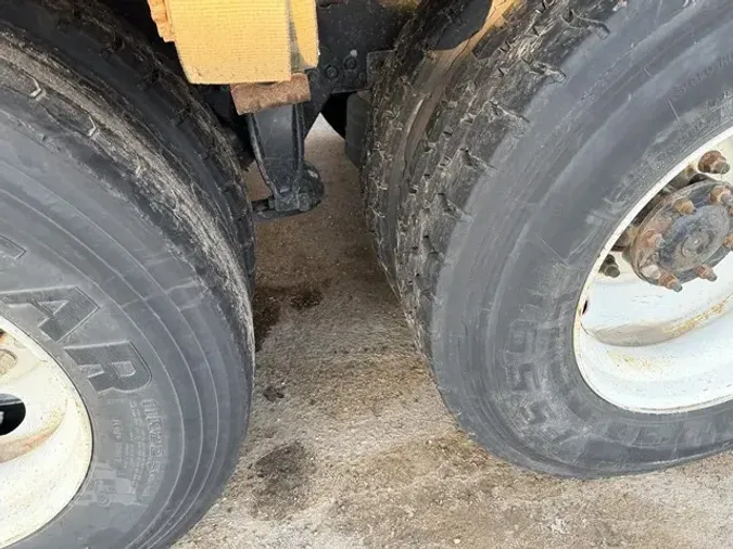 2015 FREIGHTLINER BUSINESS CLASS M2 106