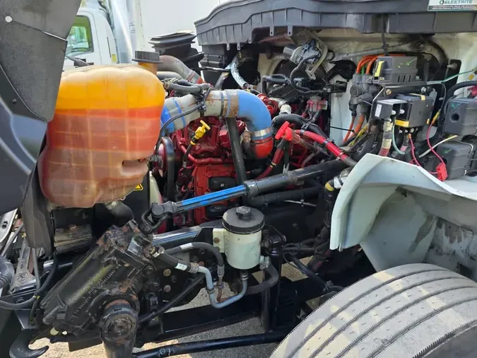 2019 NAVISTAR INTERNATIONAL 4300
