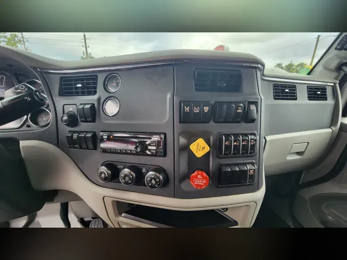 2021 Peterbilt 579